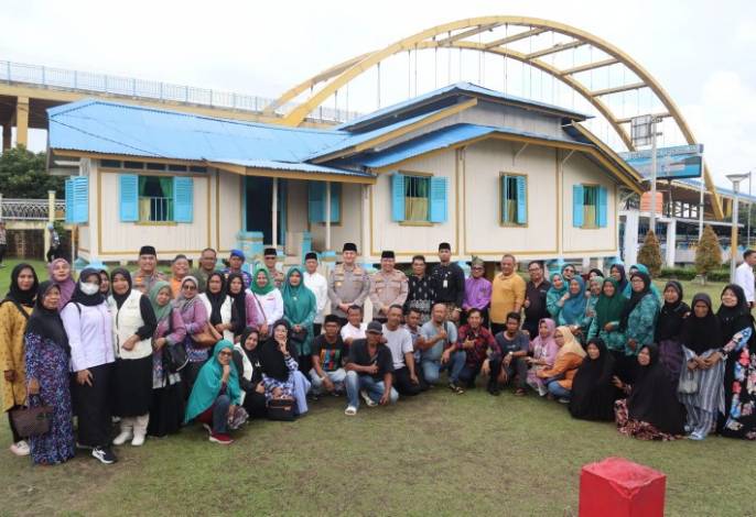 Jumat Curhat di Senapelan, Masyarakat Mengadu Tentang Ini ke Kapolda Riau