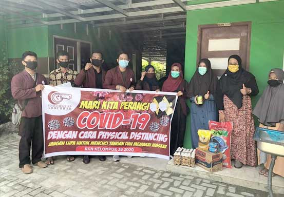 Kukerta Kelompok 39 Abdurrab Kampanye Pencegahan Covid-19 dan Serahkan Sembako ke Panti Asuhan As-Salam