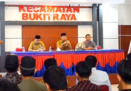Camat Tengku Ardi Dwisasti Pimpin Rapat Pembentukan Forum Pemuda dan Remaja Masjid Bukitraya