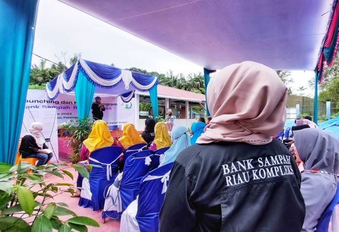 Bank Sampah Andalan Lestari Targetkan 80 Persen Warga Riau Kompleks Menjadi Nasabah