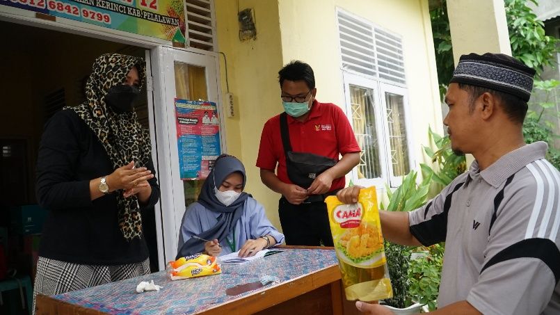 Masyarakat Dapat Bantuan Minyak Goreng Harga Murah dari PT RAPP-APR