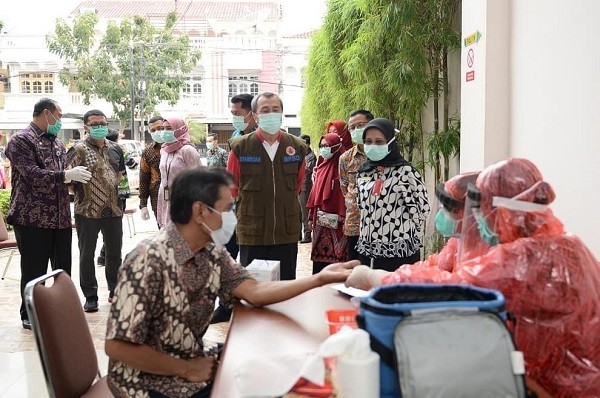 Galeri: Gubernur Riau Tinjau Pelaksanaan Rapid Test