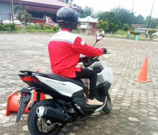 Melalui Program Training Safety Riding, Capella Honda - Telkom Kolaborasi dalam Keselamatan Kerja