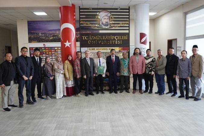 Implementasi Visi Menjadi Universitas Islam Kelas Dunia, UIR MoU dengan Izmir Katib Celeb University Turkey