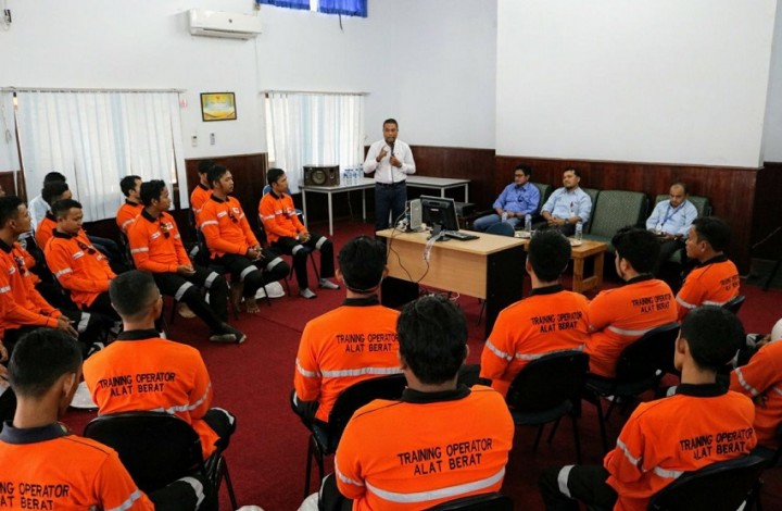 20 Warga di Riau Ikuti Pelatihan Operator Alat Berat