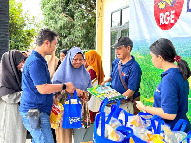 Semarakkan RGE Founder’s Day, Asian Agri Lakukan Bakti Sosial di Tiga Provinsi