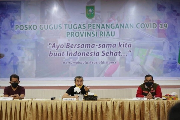 Galeri: Gubernur Syamsuar Pimpin Rapat Bahas Persiapan PSBB di Riau