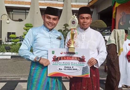 Hebat! Kecamatan Bukit Raya Juara Dua Lomba Lampu Colok Tingkat Riau