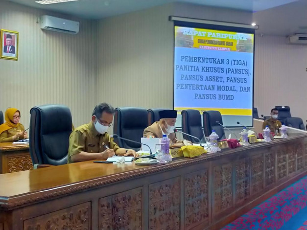 Rapat Paripurna DPRD Kabupaten Kampar Pembentukan Tiga Pansus