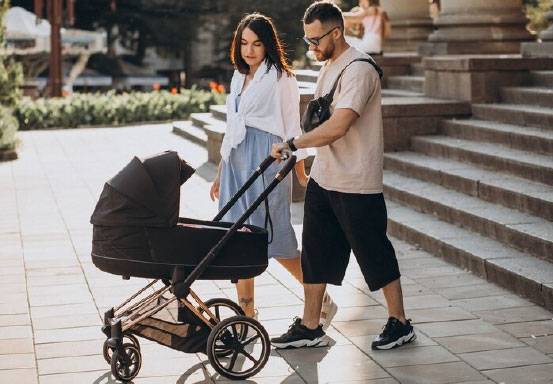 7 Tips Memilih Stroller Bayi yang Tepat, Beli Pakai Promo Year End Sale Blibli Biar Makin Hemat!