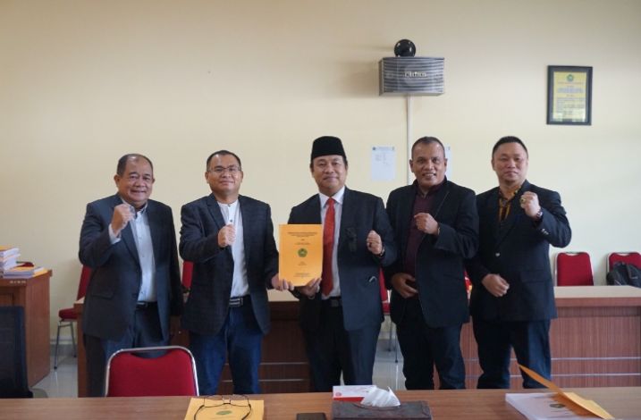 Yulisman Ketua DPRD Riau Raih Gelar Magister Manajemen di Pascasarjana Universitas Lancang Kuning