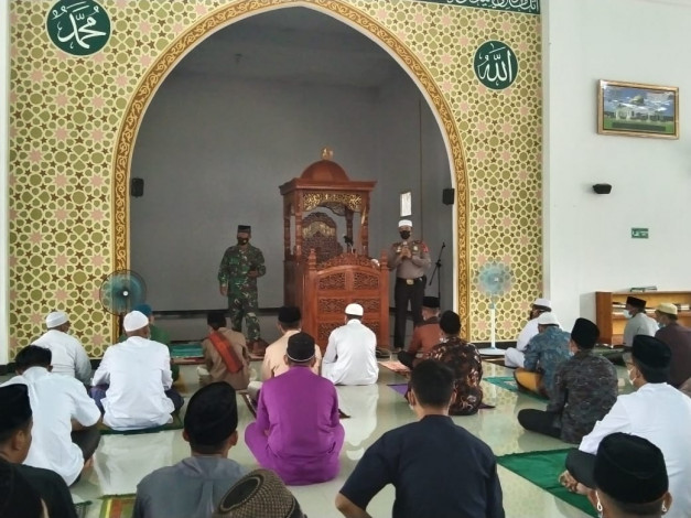 Pengamanan Salat Idul Fitri, Kapolsek Ukui Imbau Jemaah Terapkan Protokol Kesehatan