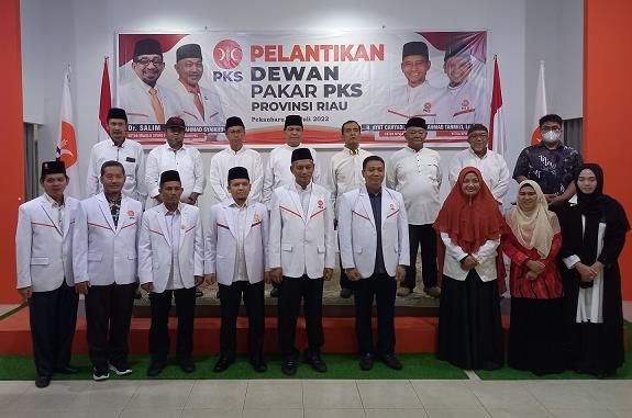 Ayat Cahyadi Lantik Anggota Dewan Pakar PKS Riau Periode 2022-2026