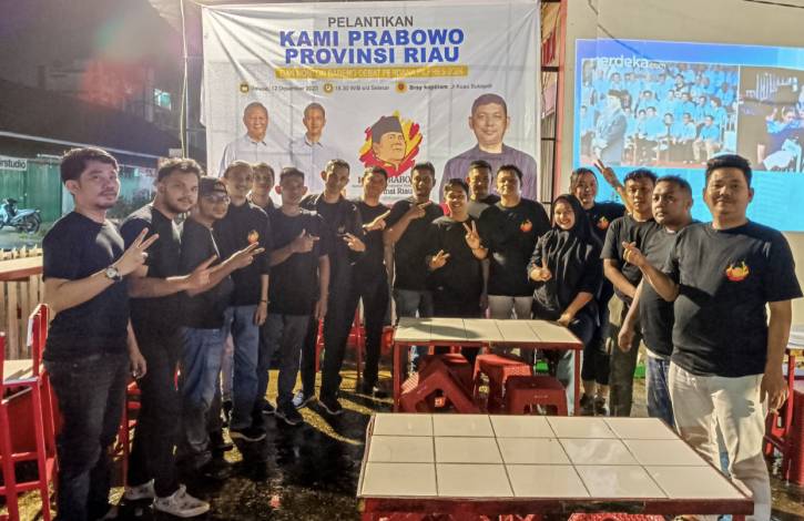 Relawan KAMI Prabowo Riau Gelar Nobar Debat Calon Presiden bersama Kaum Milenial dan Gen Z di Pekanbaru