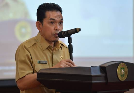 Pemprov Riau akan Bantu Perbaikan Jalan Parit Indah