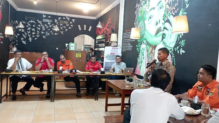 Jurnalis Kreatif Riau Gelar Webinar Mitigasi Karhutla Bersama KLHK di Siak