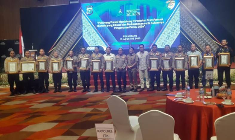 Polres Inhu Terima Penghargaan dari Kapolri dan Kapolda Riau