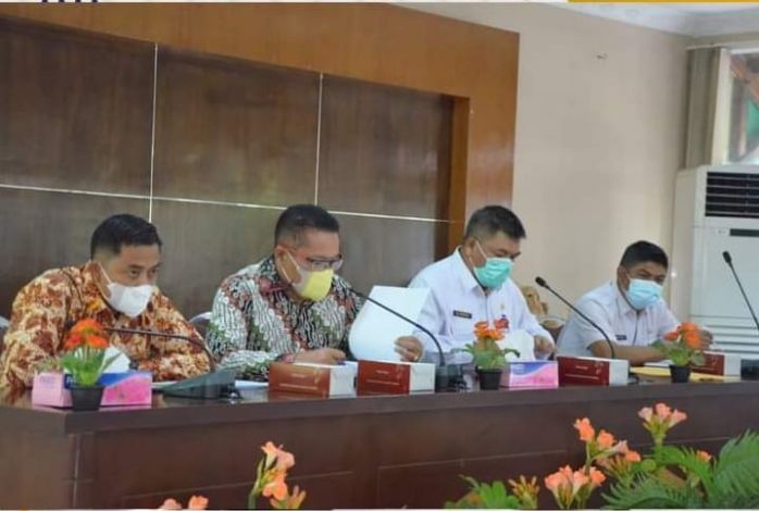 Komisi II Hadiri Ekspos Hasil Verifikasi Tim DLHK Riau