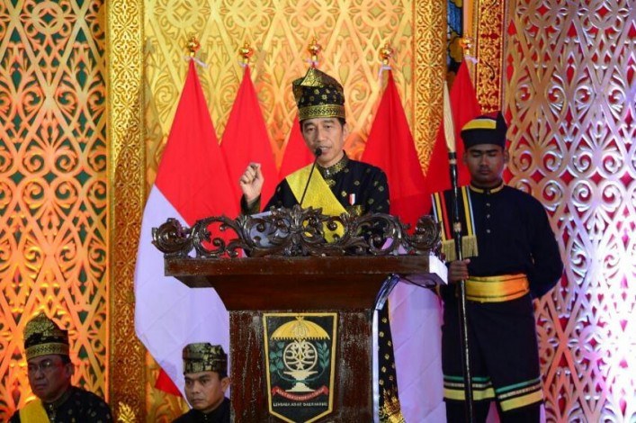 Jokowi Diberi Gelar Adat Melayu, Ini Kata Syamsuar