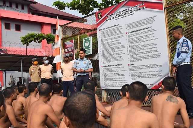 Dipindahkan dari Sel Tahanan, 70 WBP Rutan Pekanbaru Jalani Mapenaling
