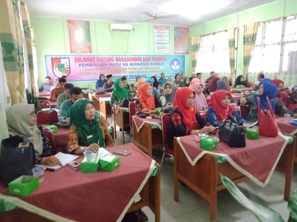 Di Hadapkan K3S dan Kepala SD, FOKAN Riau Sosialisasi Bahaya Narkoba