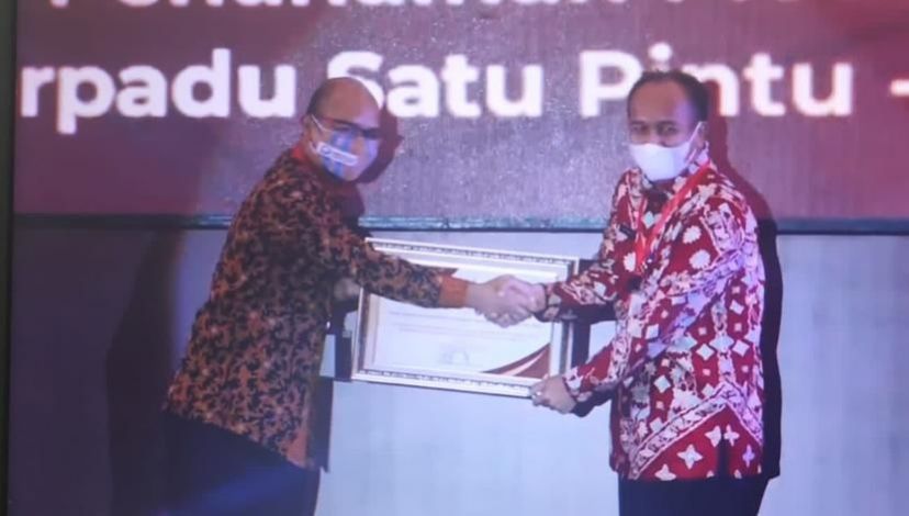 DPMPTSP Riau Raih Predikat 15 Terbaik Kategori Unit Pengelola Pelayanan Publik