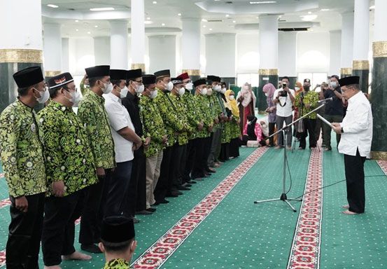 GALERI FOTO: Pengurus PW Dewan Masjid Indonesia Provinsi Riau Resmi Dilantik, Ini Harapan Gubri