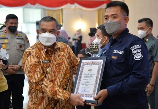 GALERI FOTO: Wagubri Serahkan Piagam Penghargaan Desa Bersinar Riau Sempena HANI 2022