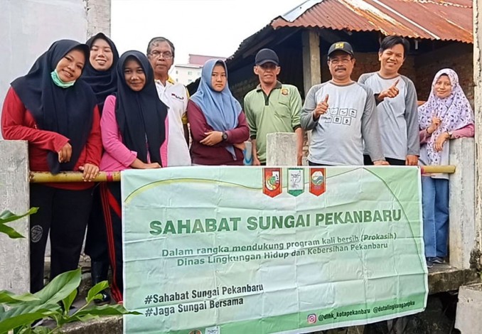 Duta Lingkungan dan Sahabat Sungai Pekanbaru Gelar Aksi Bersih Sungai Limau