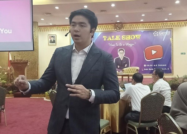 BI Riau Hadirkan Kevin Hendrawan di Talkshow How To Be a Vlogger