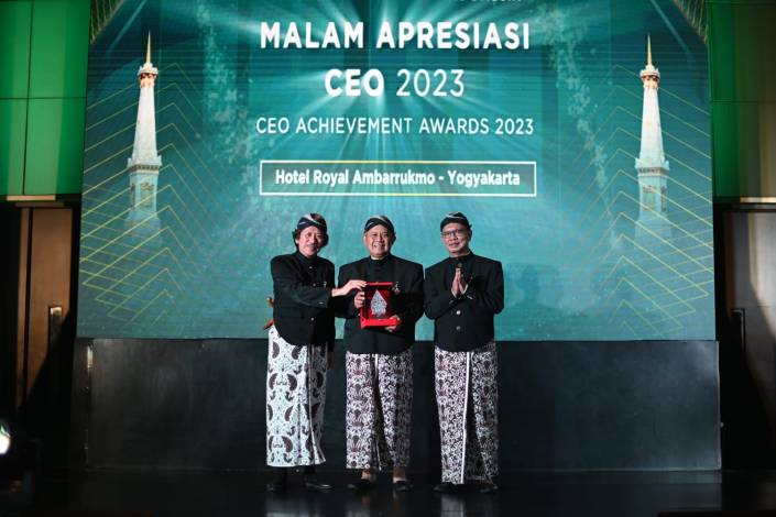 Dirut bank bjb Yuddy Renaldi Raih Penghargaan Best Performance CEO 2023