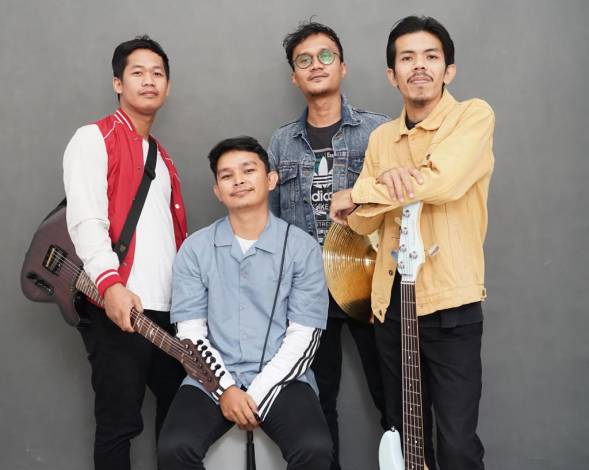 Flock Band Asal Pekanbaru Riau Rilis Single Perdana Bertajuk Skenario Pencipta
