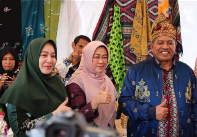 Dekranasda Siak Gelar Festival Batik dan Tenun, Diharapkan Pacu Kreativitas Generasi Muda