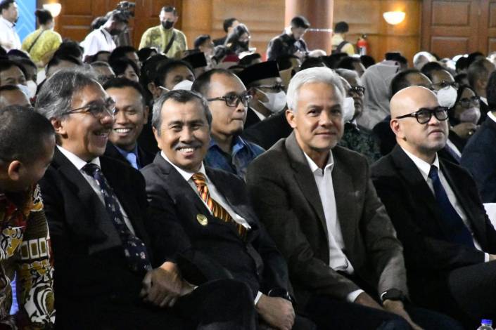 Syamsuar, Ganjar hingga Risma Hadiri Pelantikan Rektor IPB