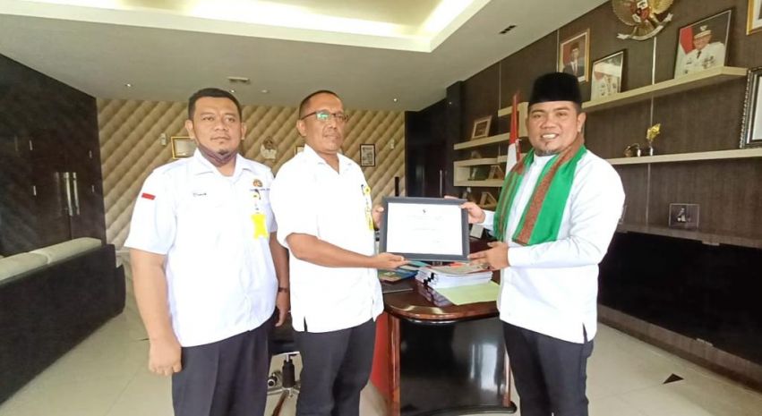 Bupati Zukri Terima Penghargaan dari Kementerian ATR BPN