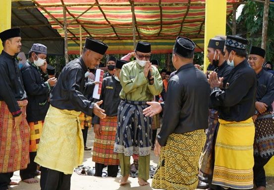 Sekda Siak Dukung Pelestarian Silat Melayu di Pelalawan
