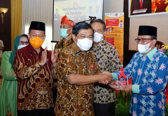 Siak Terima Penghargaan dari KPAIDS Riau