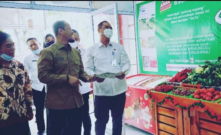 Kerjasama dengan Petani Sayur Tanah Datar, Dapur Corner Hadir di Pekanbaru