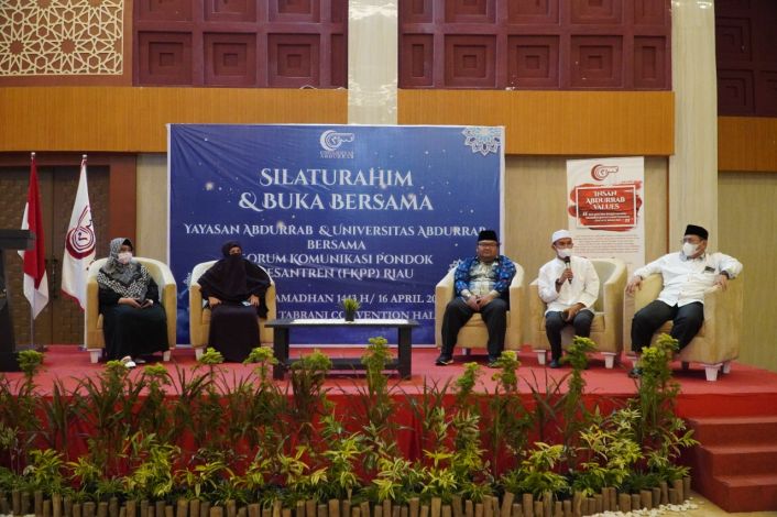 Universitas Abdurrab dan Forum Komunikasi Pondok Pesantren Jalin Kerja Sama