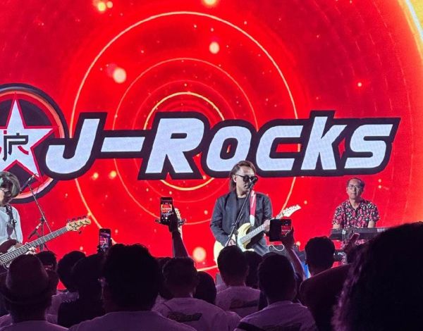 Band J-Rocks Meriahkan Puncak HUT Pegadaian ke-123 di Pekanbaru