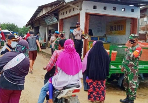 Polsek Kerumutan Gelar Operasi Yustisi Penerapan Protokol Kesehatan di Pasar Bukit Lembah Subur