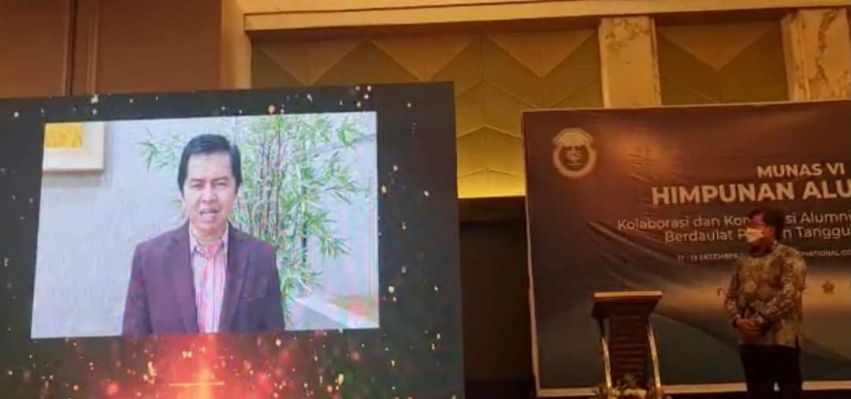 Di Ultah ke-51, Prof Irwandi Jaswir Terima Anugerah Alumni IPB