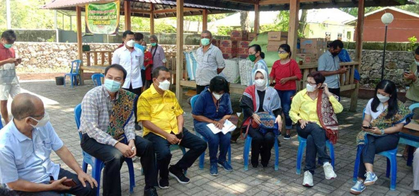 Azis Syamsuddin Kunjungi Korban Bencana di NTT