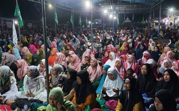 Meriahkan HUT RI, Ribuan Warga Desa Suka  Mulya Kampar Ikuti Salawat Akbar Kebangsaan
