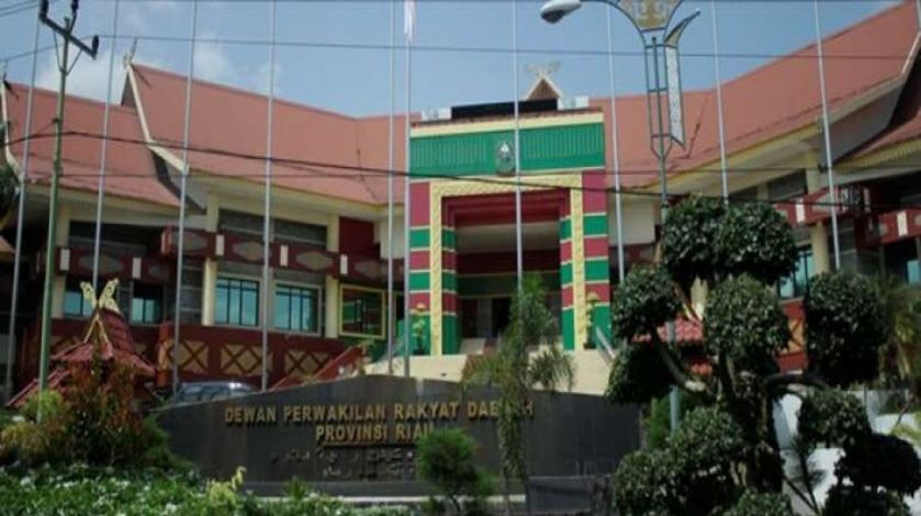 Dilaporkan ke Polisi, Oknum Wartawan Bantah Rusak Ruang BK DPRD Riau