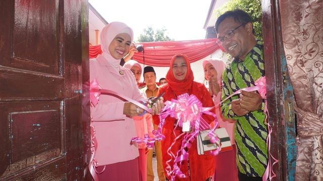 Ketua Yayasan Kemala Bhayangkari Riau Resmikan Renovasi SD Bhayangkari