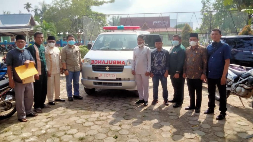 Serahkan Satu Unit Ambulan, Waka DPRD Pelalawan Apresiasi PT SLS