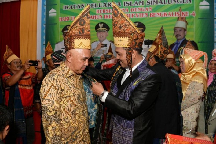 Gubernur Riau Hadiri Marsombuh Sihol IKEIS Bengkalis