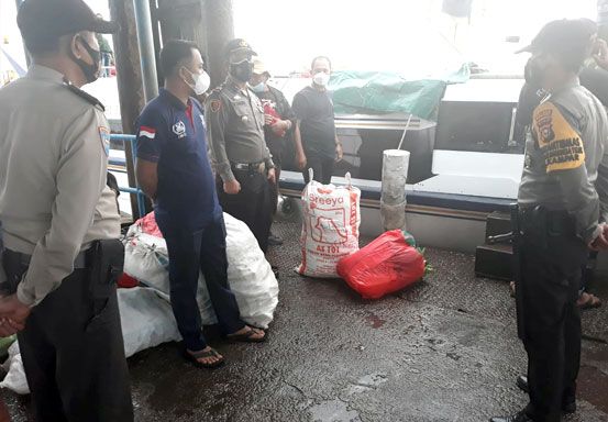 Kapolsek Kuala Kampar Pimpin Operasi Yustisi di Pelabuhan Teluk Dalam