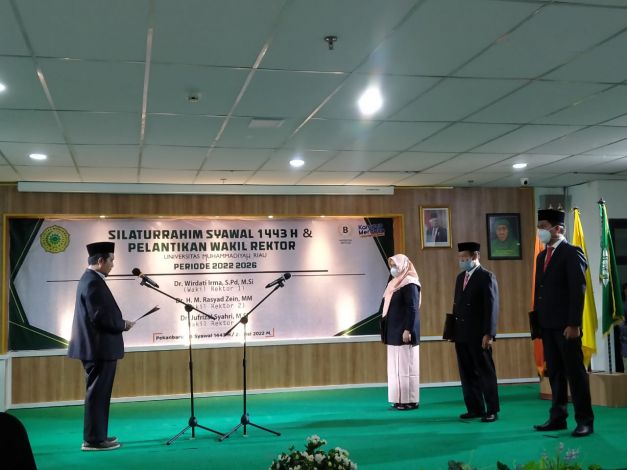 Disaksikan Ketum PP Muhammadiyah, Rektor Umri Lantik Tiga Warek